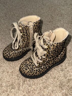 jumping beans Girls Leopard Print Lace-Up Ankle Boots - Gold